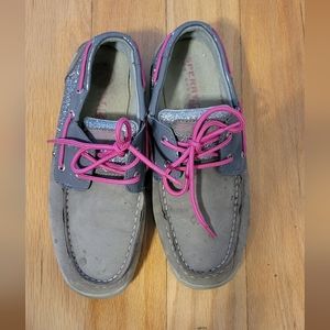Sperry Girls boat shoes size 4